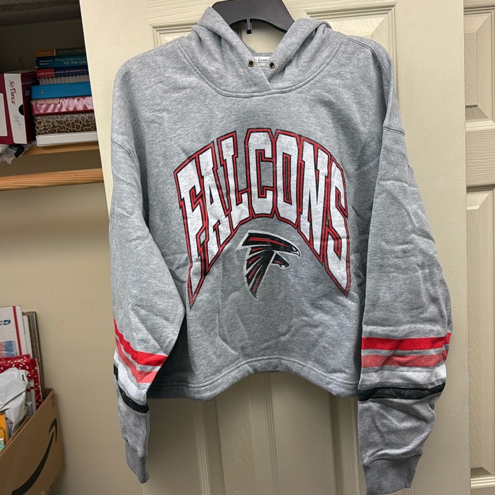 BNWT • '47 Atlanta Falcons Cropped Hoodie (XL)